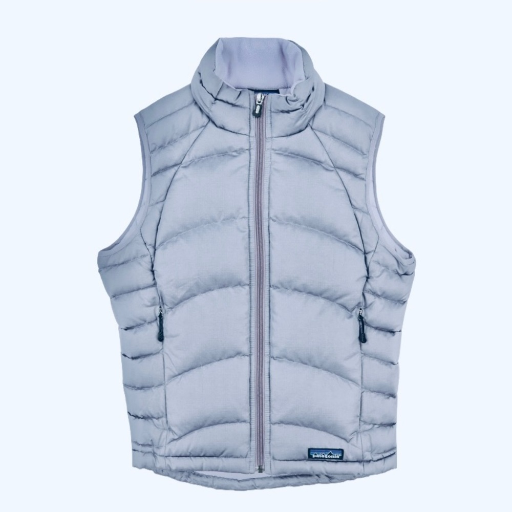 Patagonia puffer vest in light blue. Size small